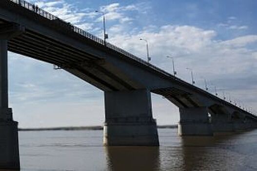 На Коммунальном мосту в Перми вновь ограничили движение транспорта