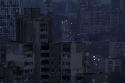 ТАСС: жители Киева сообщили о перебоях с электричеством и теплом