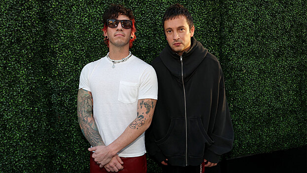 Что послушать в праздники: хиты 2025 года, которые вы могли пропустить