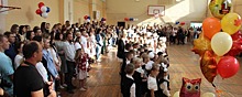 Депутаты Законодательного собрания Вологодской области поздравили учащихся Вологды и Череповца с Днем знаний