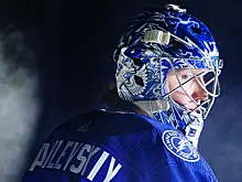 Василевский и Шестеркин вошли в число претендентов на награду «Везина Трофи»