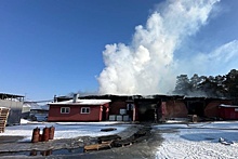 Под Новосибирском загорелся склад с алкоголем