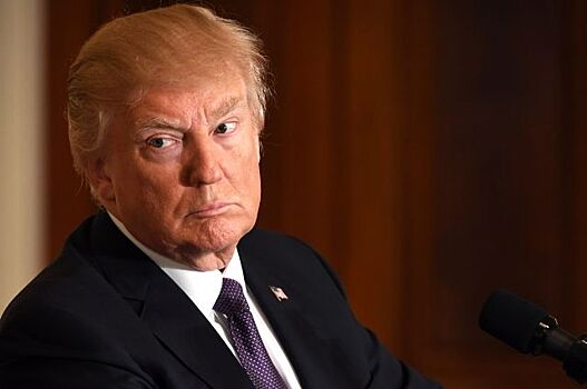 МИД Китая опроверг информацию о драке за "ядерный чемоданчик" Трампа в Пекине