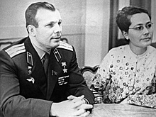 Первый в космосе. Биография Юрия Гагарина