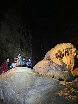Обучающиеся спортивных объединений Областного центра туризма и экскурсий отправились в Уральские пещеры