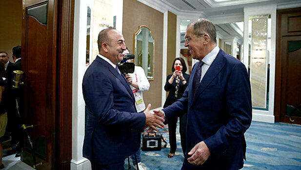 Лавров и Чавушоглу обсудят подготовку саммита по Сирии