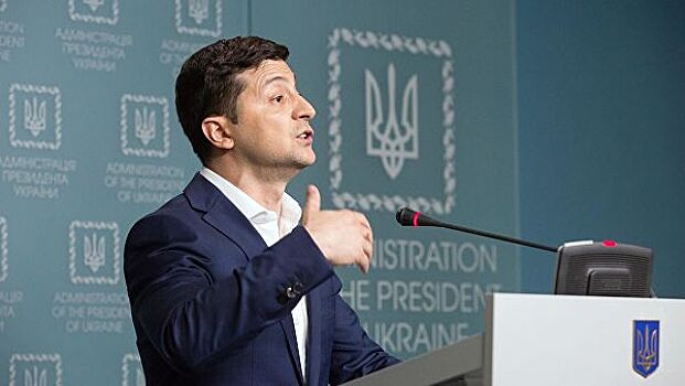 Сборище сказочных персонажей вокруг Зе!президента