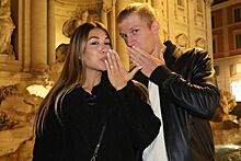 Теннисист Алехандро Давидович-Фокина в Риме романтично объявил о помолвке со своей подругой-дизайнером Паломой Аматисте