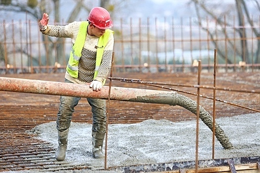 На стройке онкоцентра в Родниках залили одно из крупнейших бетонных перекрытий 