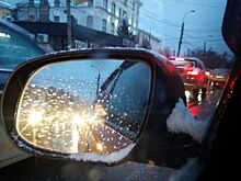 Что нужно вспомнить и что забыть в непогоду: советы для водителей