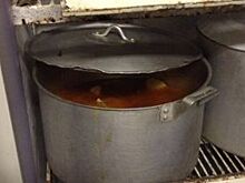 Кафе «Перекрёсток» в Екатеринбурге закрыли из-за гнилых продуктов