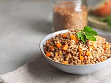 Врач объяснил, с чем нельзя есть гречку: Сильно сгущают кровь