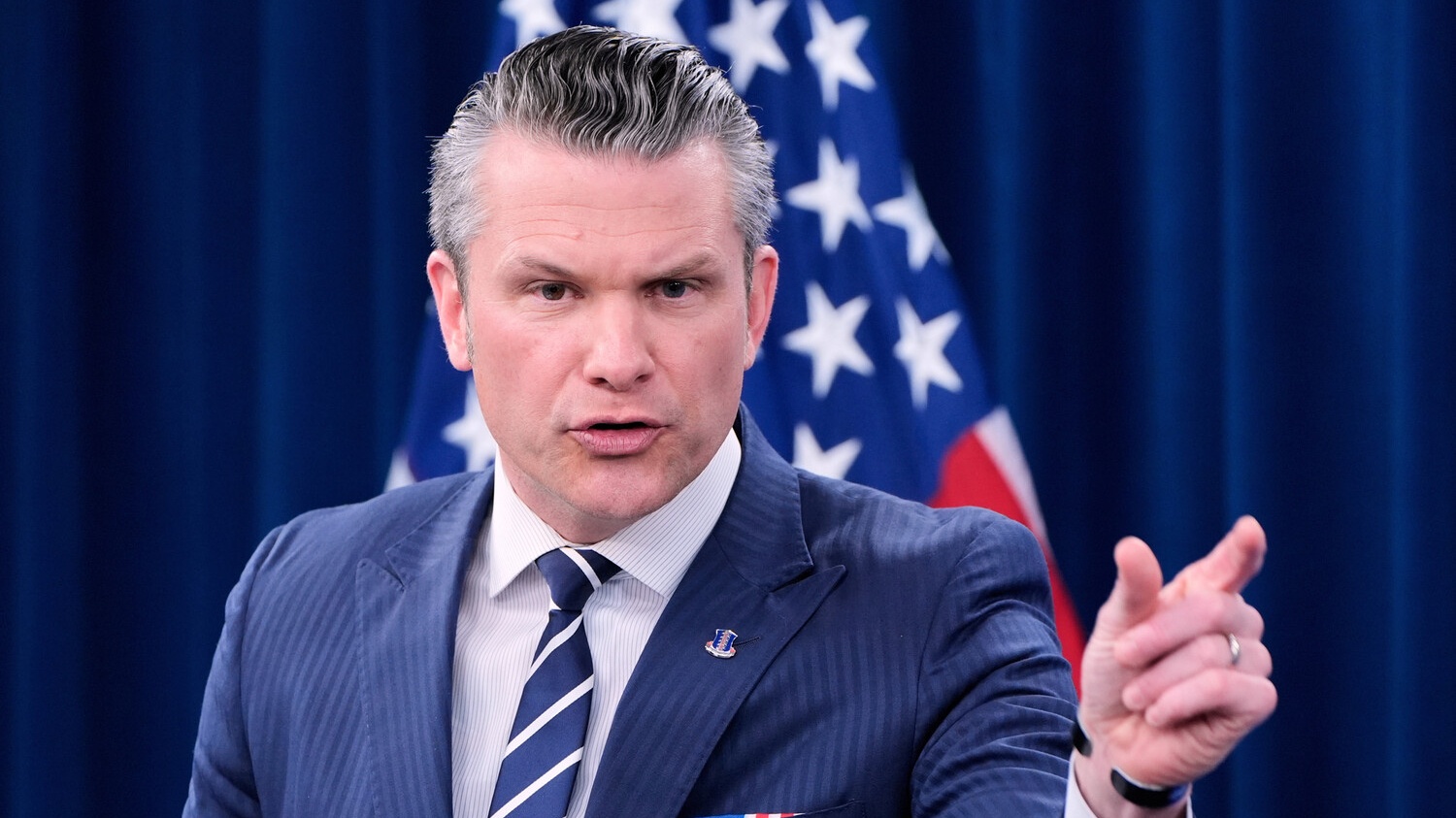 Глава Пентагона заявил, что война с Ираном только начинается