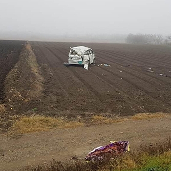Из-за тумана в Краснодарском крае перевернулся микроавтобус