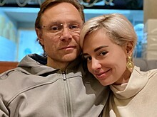 Тренер по футболу Валерий Карпин показал зимние забавы с 2-летней дочерью