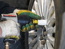 Чем грозит езда на всесезонных шинах