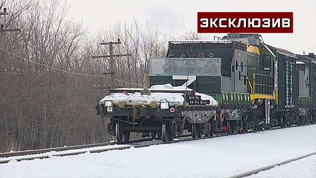 Опубликованы кадры работы бронепоезда «Волга» по разминированию и восстановлению путей в зоне СВО