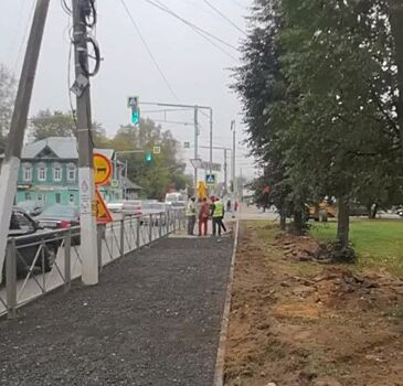 Жалобы услышаны: мешающий пешеходам странный дорожный знак в Костроме решили убрать