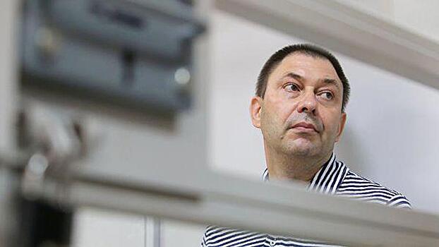 Суд оставил Вышинского под арестом
