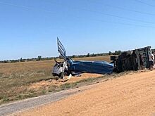 Под Евпаторией легковое авто стоолкнулось с груженым зерном "КамАЗом"