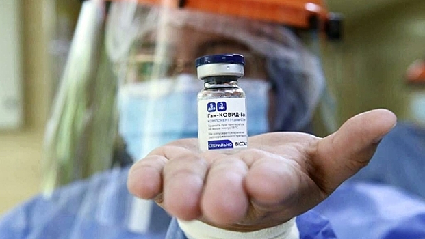 Пакистан получил запрос на регистрацию вакцины "Спутник V"