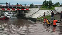 Мощный ливень, град, молнии: видео последствий разгула стихии в Омске
