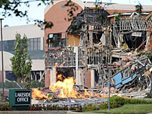 ЧП в США: взрыв газа вызвал обрушение конструкций торгового центра