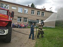 Спасатели и пожарные проведут в детских лагерях Подмосковья уроки безопасности