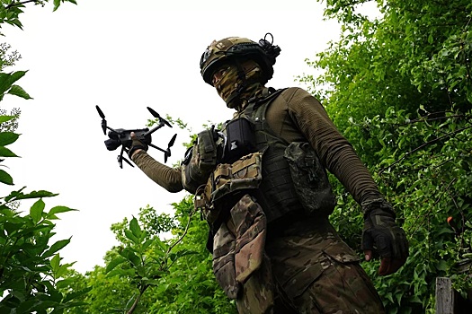 Вебкам-модель из Луцка выиграла тендер на поставку антидроновых сетей для Херсон