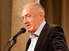 Застывший интеллигент. Валерий Попов о том, зачем «сокрушать идолов»