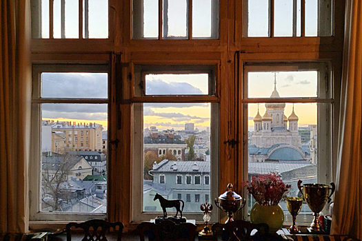 «60 человек из квартиры вывели!» Кто и как живет в знаменитом московском доме Лансере