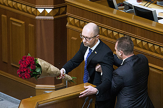 Рогозин прокомментировал инцидент с Яценюком