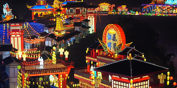 Фестиваль фонарей, жареные пельмени и жена напрокат: как отмечают китайский Новый год?