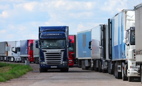 «Мобилизация и цены»: Бизнес жалуется на нехватку транспорта для доставки товара