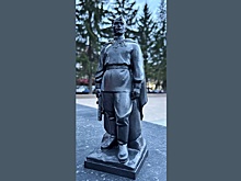 В Каслях отлили настольную копию памятника "Советскому воину-освободителю"