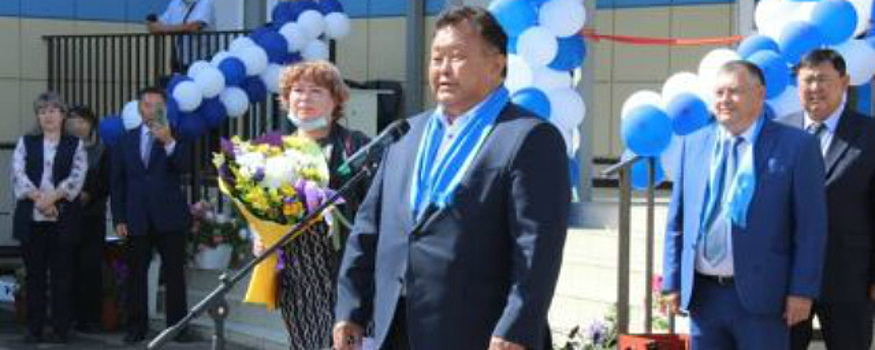 Кузьма Алдаров поучаствовал в открытии нескольких учебных заведений в Усть-Ордынском Бурятском округе