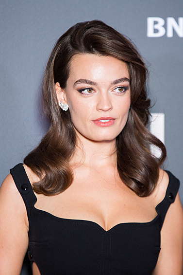 Эмма Маргарет Мари Ташар-Маккей родилась 4 января 1996 года во французском городе Ле-Ман. Ее отец француз, а мать англичанка. 