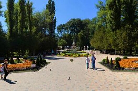 За отставку министра образования КЧР в Черкесске прошел пикет