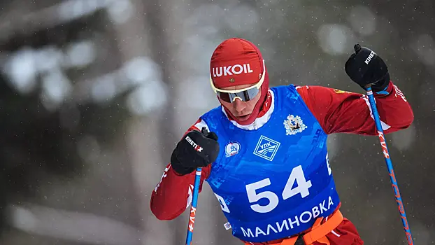 Большунов выиграл гонку на 15 км свободным стилем на Кубке России