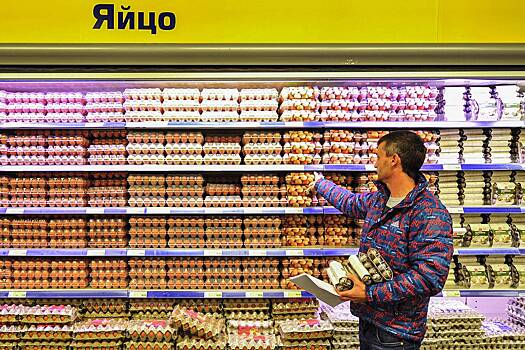 В России предсказали рост цен на мясо и яйца