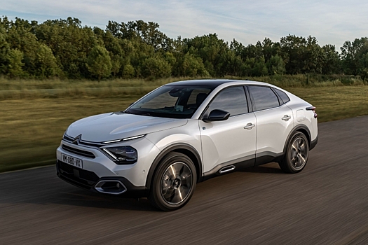 Citroen превратил C4 в купеобразные кроссоверы C4 X и электрический e-C4 X