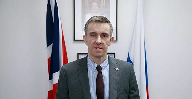 «Хайли лайкли, или на службе ее величества»: чем на самом деле занят генконсул Британии в Екатеринбурге