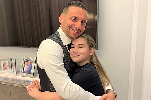 «Любимый папочка»: дочь Алсу Микелла Абрамова показала редкое фото с отцом в его день рождения