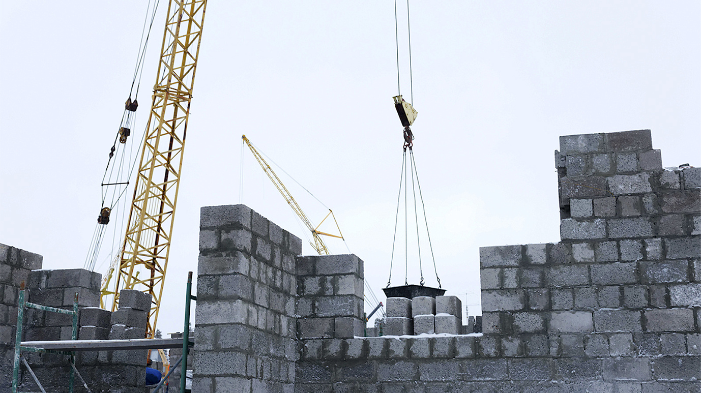 Жители Тарко-Сале пожаловались на постоянный шум со стройки с раннего утра