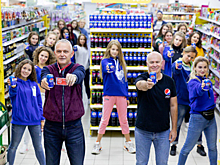 Президенты «Магнита» и PepsiCo станцевали между овощами и консервами во флешмобе Pepsi