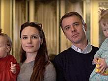 Игорь Петренко показал жену и подросших дочерей в предвыборном ролике