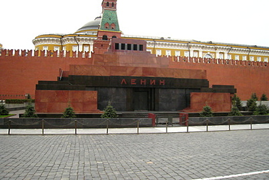 Допуск посетителей в Мавзолей Ленина будет возобновлен с 17 апреля
