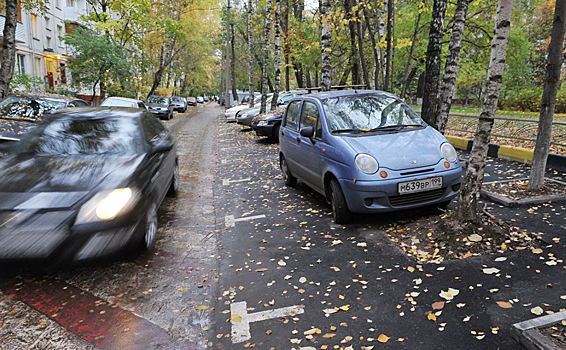 Чат-бот расскажет россиянам о свободной парковке во дворах