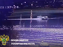 На Алтае на Телецком озере столкнулись две лодки, один мужчина госпитализирован