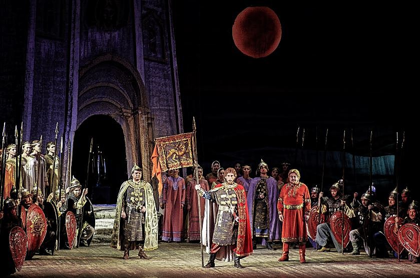 84-й театральный сезон откроется оперой «Князь Игорь»